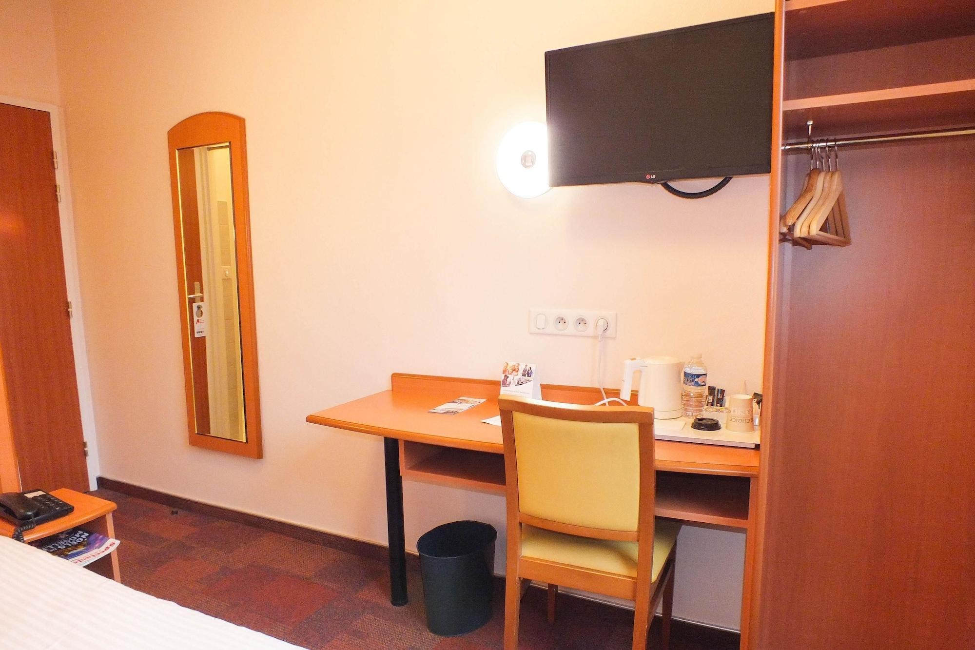 Comfort Hotel Cecil Metz Gare Bagian luar foto