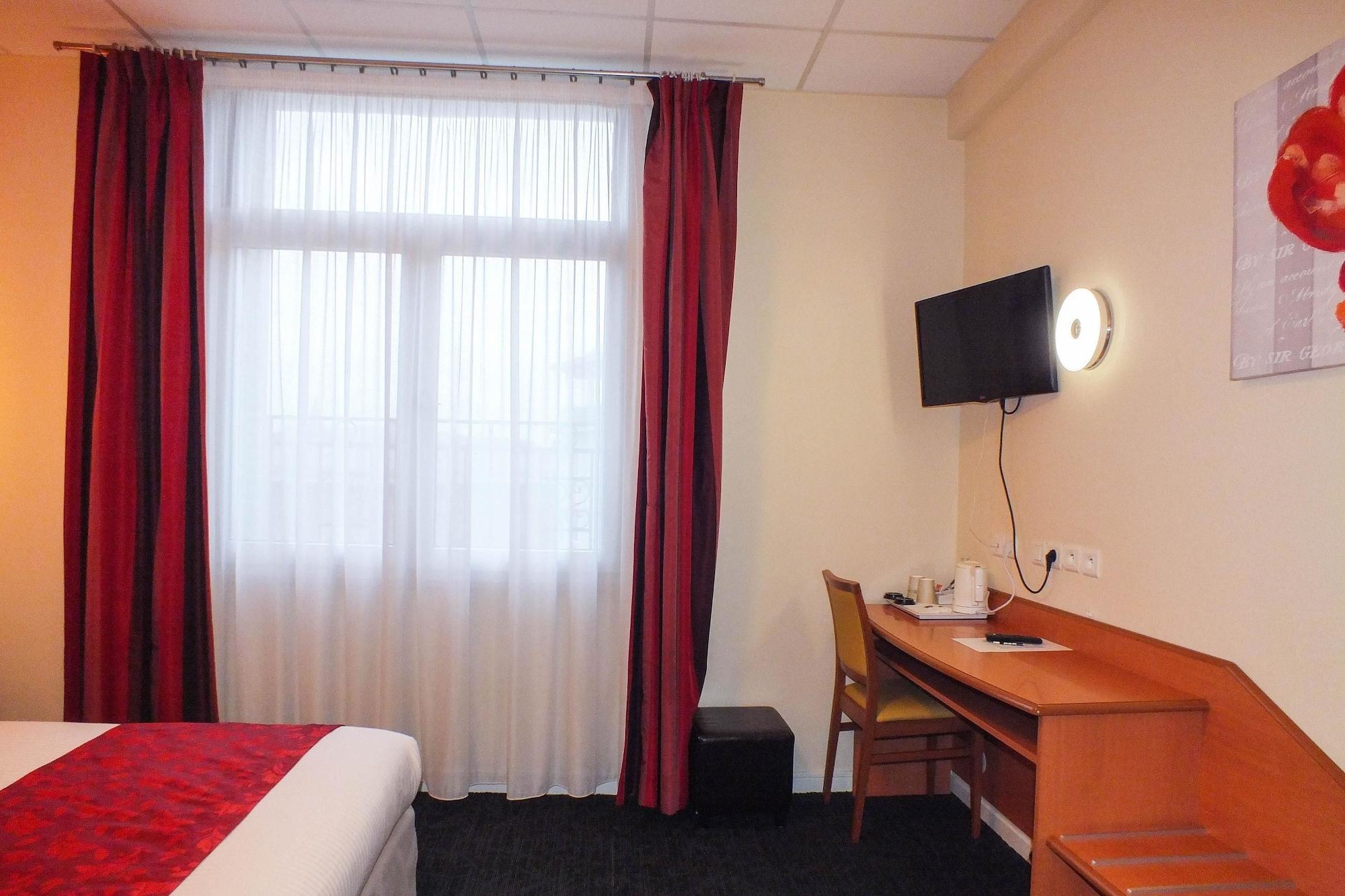 Comfort Hotel Cecil Metz Gare Bagian luar foto