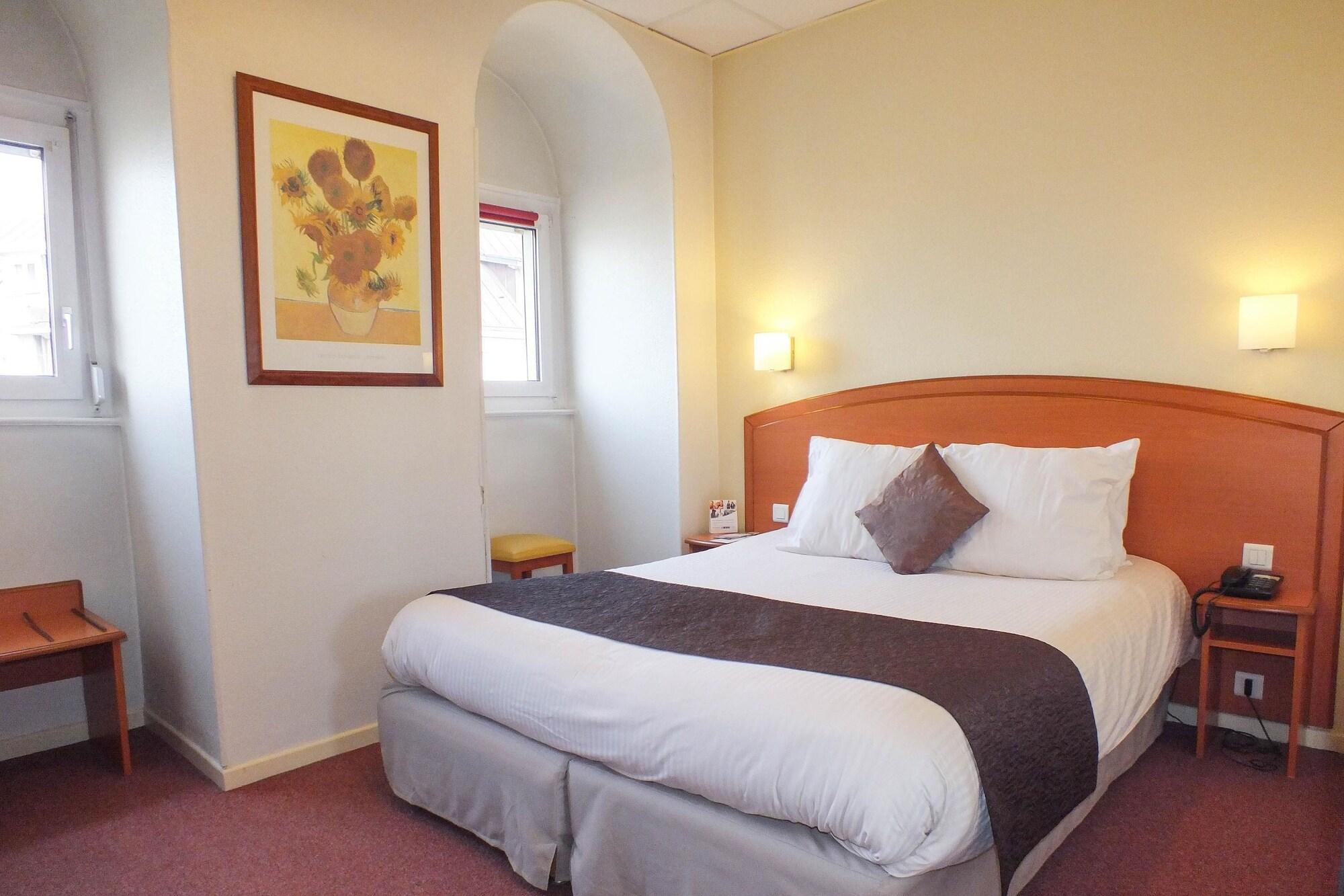 Comfort Hotel Cecil Metz Gare Bagian luar foto