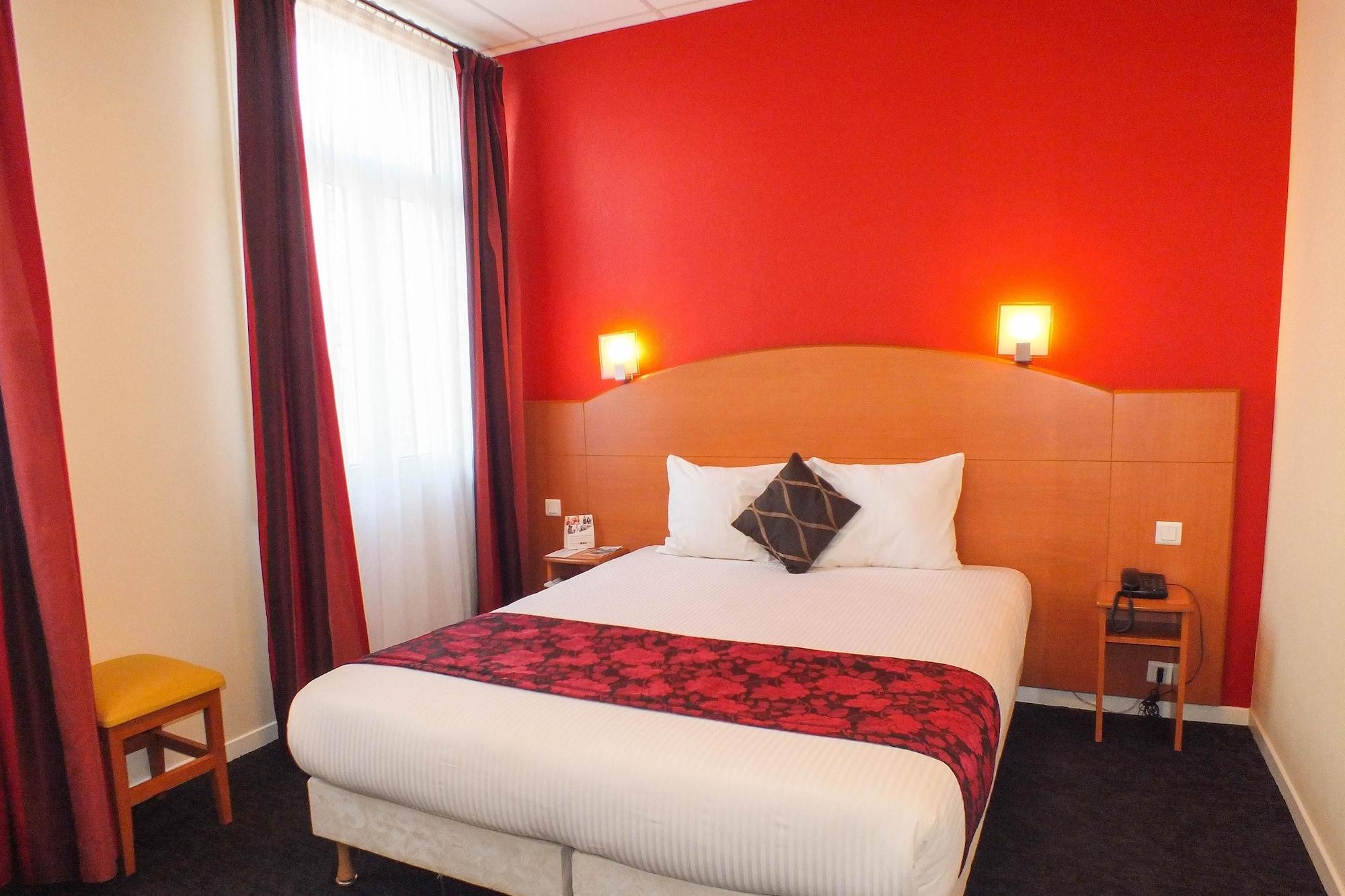 Comfort Hotel Cecil Metz Gare Bagian luar foto