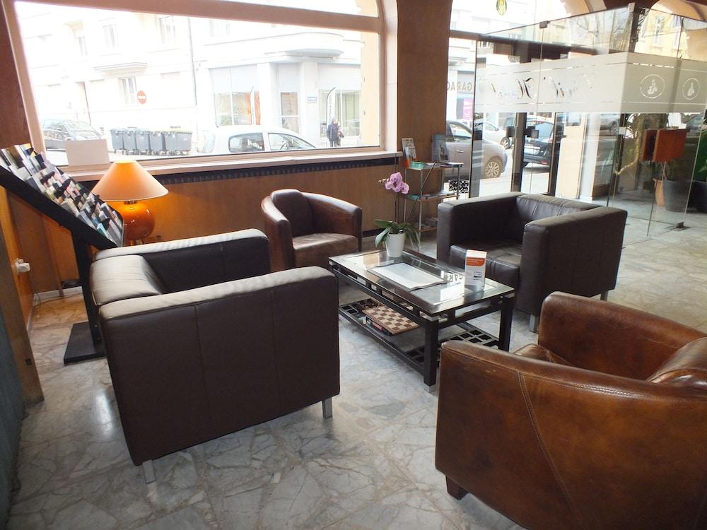 Comfort Hotel Cecil Metz Gare Bagian luar foto