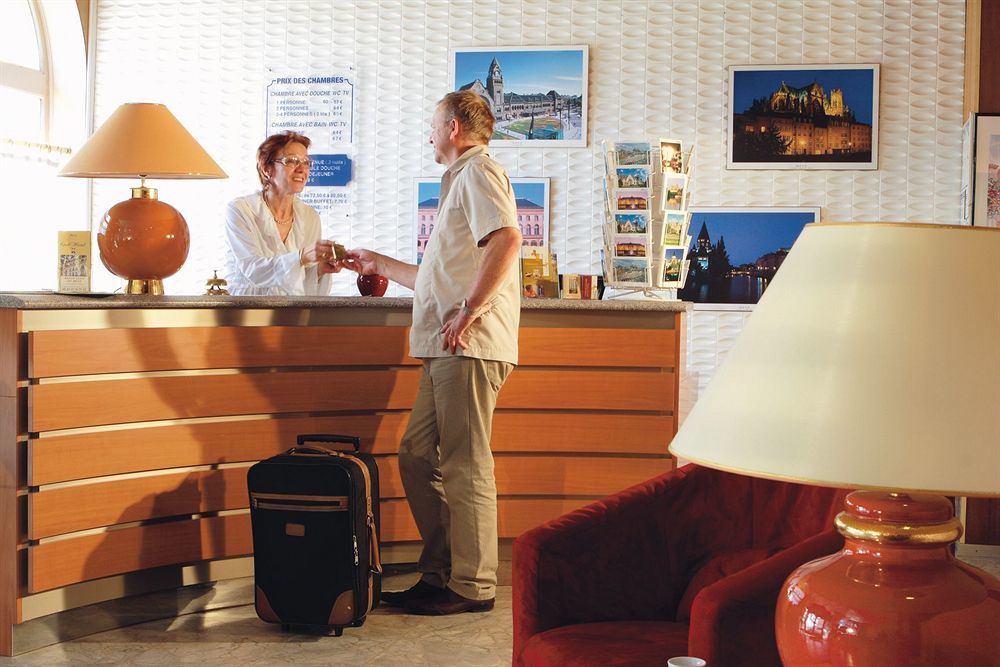 Comfort Hotel Cecil Metz Gare Bagian luar foto