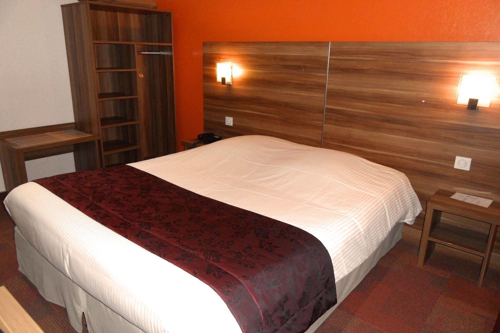 Comfort Hotel Cecil Metz Gare Bagian luar foto